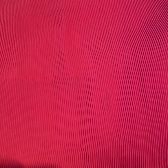 Red Pleated Maxi Skirt - Picture 8 of 9